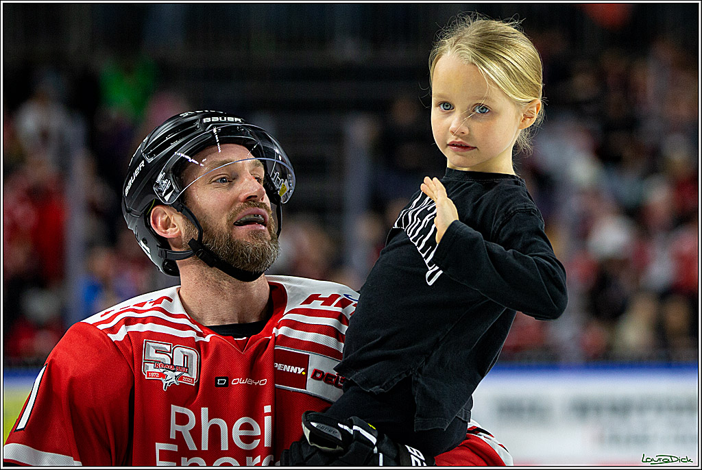 PENNY DEL; Koelner Haie- Loewen Frankfurt; Koeln, 01.12.2022